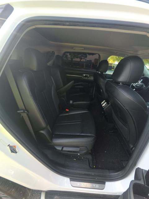 Used 2023 Kia Sorento SX FWD image 15