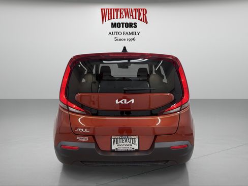 Used 2022 Kia Soul LX FWD image 3