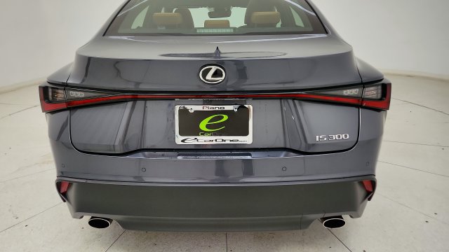 Used 2024 Lexus IS 300 w/ Comfort Package RWD image 28