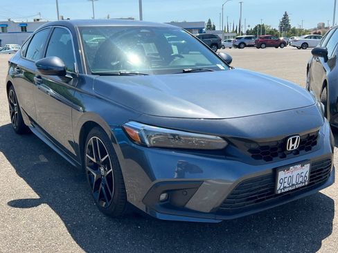 Used 2023 Honda Civic Sport Touring image 3