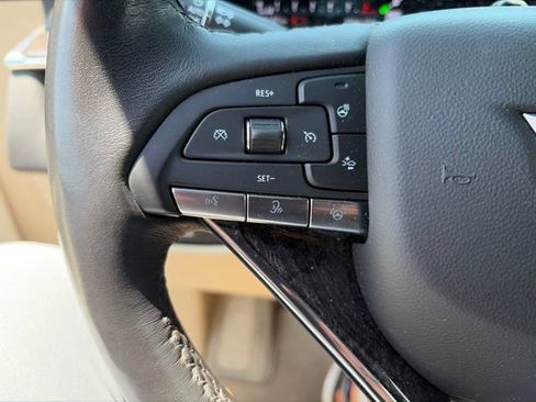 Used 2023 Cadillac Escalade Premium Luxury w/ Performance Package AWD/4WD image 9