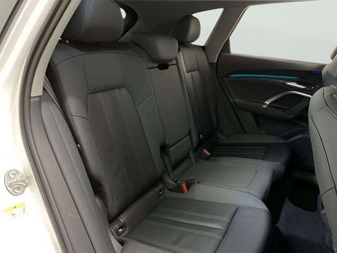 Used 2025 Audi Q5 Premium w/ Convenience Package image 70