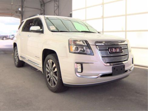 Used 2017 GMC Terrain Denali AWD/4WD image 3
