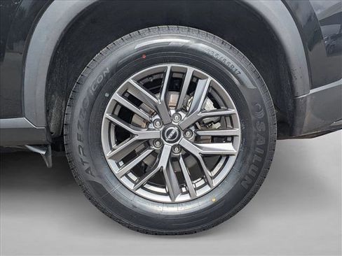 Used 2023 Nissan Rogue S AWD/4WD image 22