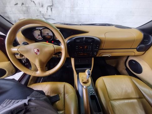 Used 2004 Porsche Boxster RWD image 32