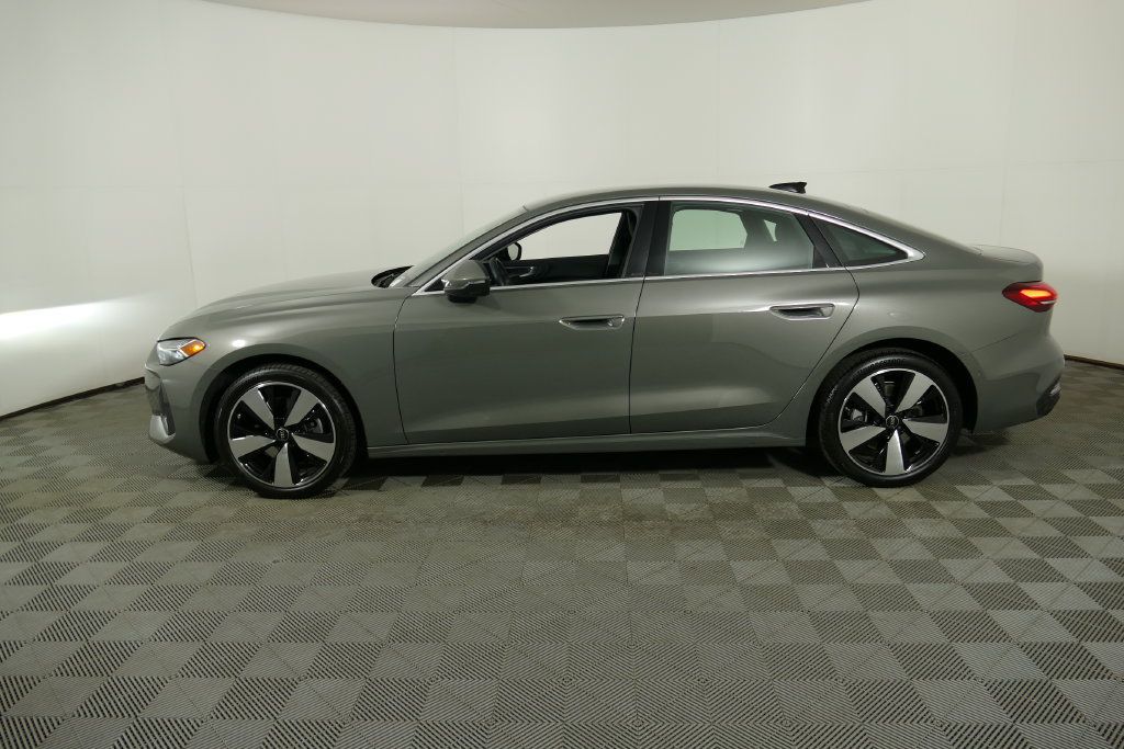 Used 2025 Audi A5 2.0T Premium Plus w/ Premium Plus AWD/4WD image 6