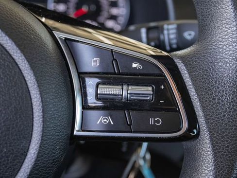 Used 2024 Kia Forte LXS image 11