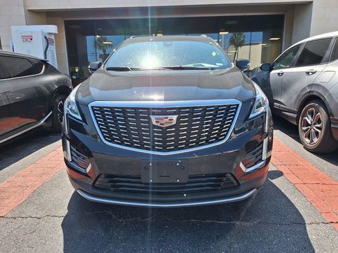 Used 2025 Cadillac XT5 Premium Luxury w/ Technology Package FWD image 3