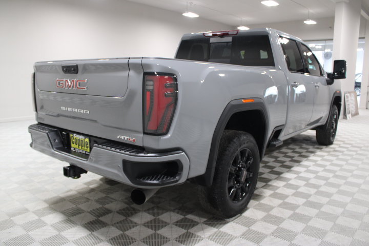 Used 2025 GMC Sierra 2500 AT4 w/ AT4 Premium Plus Package AWD/4WD image 12