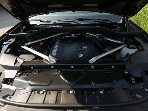 Used 2025 BMW X5 sDrive40i w/ Parking Assistance Package image 25