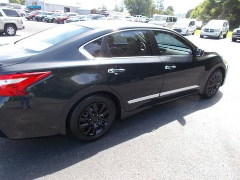 Used 2016 Nissan Altima 2.5 S w/ Power Driver Seat Package FWD image 13