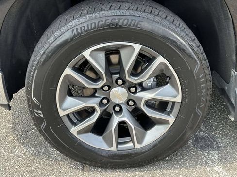 Certified 2023 Chevrolet Silverado 1500 LT AWD/4WD image 12