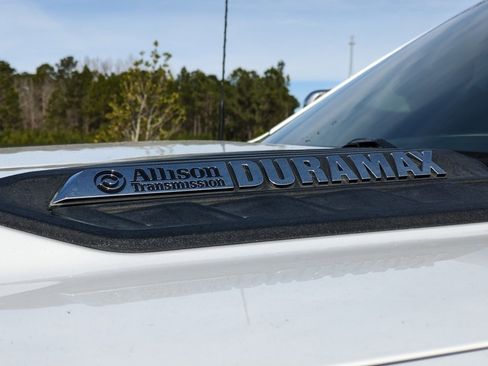 Used 2022 Chevrolet Silverado 2500 High Country w/ Safety Package II image 27