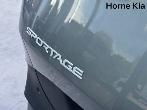 New 2026 Kia Sportage LX FWD image 9