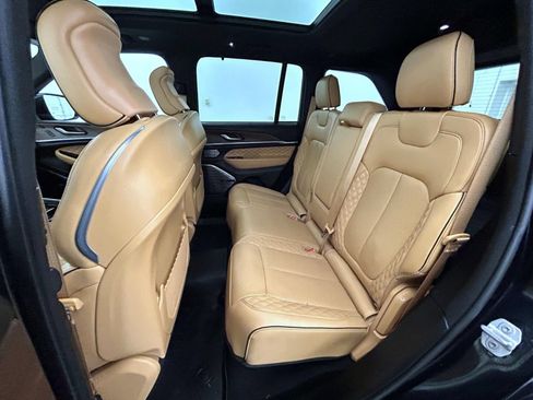 Certified 2022 Jeep Grand Cherokee Summit w/ Advanced Protech Group IV AWD/4WD image 19