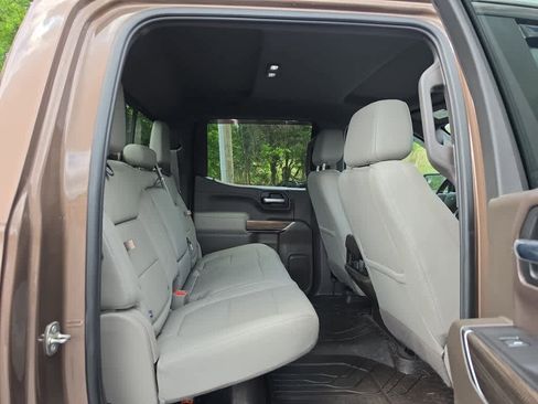 Used 2019 Chevrolet Silverado 1500 LT Trail Boss AWD/4WD image 26