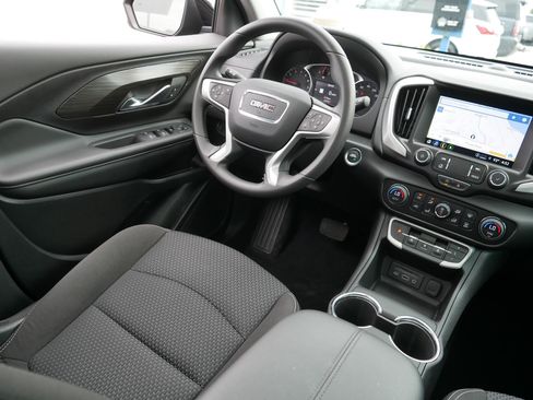 Used 2024 GMC Terrain SLE w/ Driver Convenience Package AWD/4WD image 9