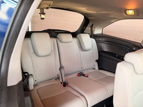 Used 2018 Honda Odyssey EX-L image 17