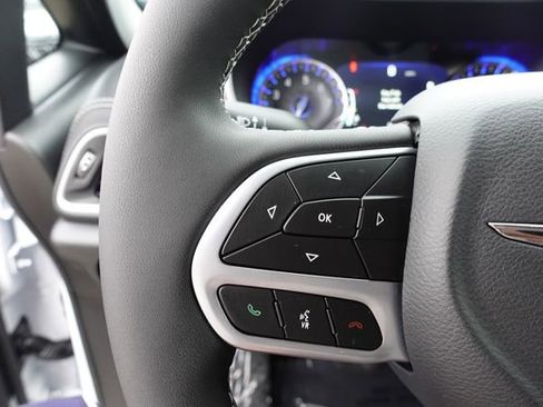 New 2026 Chrysler Pacifica Select image 17