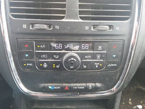Used 2018 Dodge Grand Caravan GT FWD image 25