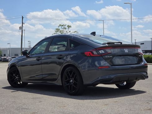 Used 2025 Honda Civic Sport image 13