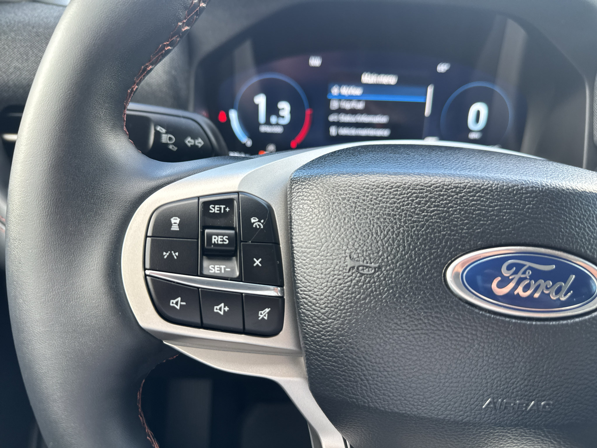 Used 2026 Ford Explorer Active w/ Active Comfort Package AWD/4WD image 11