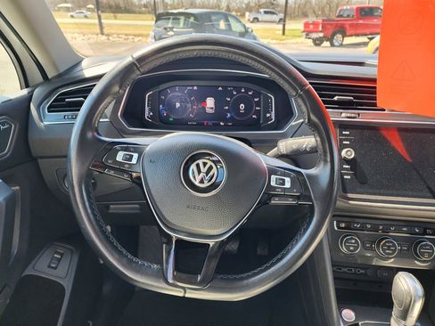 Used 2019 Volkswagen Tiguan SEL Premium image 21
