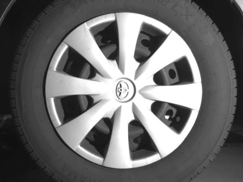 Used 2011 Toyota Corolla LE FWD image 9