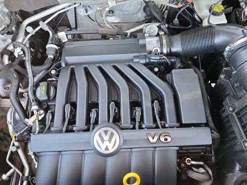 Used 2023 Volkswagen Atlas SEL Premium AWD/4WD image 17