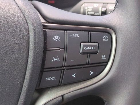 Used 2025 Lexus UX 300h FWD image 23