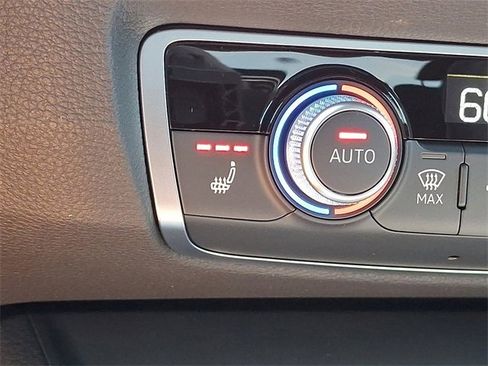 New 2025 Audi Q3 2.0T Premium image 18