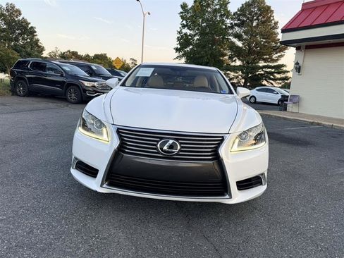 Used 2015 Lexus LS 460 L RWD image 2