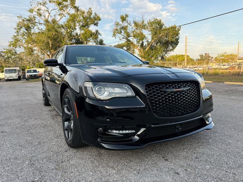 Used 2020 Chrysler 300 S w/ 300S Premium Group image 11