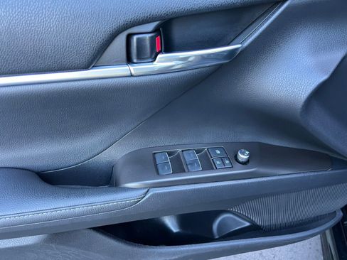 Used 2022 Toyota Camry XSE image 26
