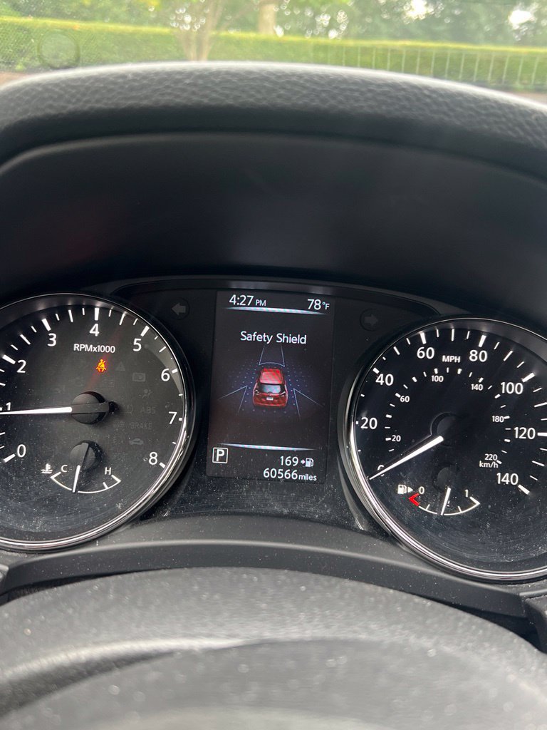 Used 2017 Nissan Rogue SL w/ SL Premium Package FWD image 11
