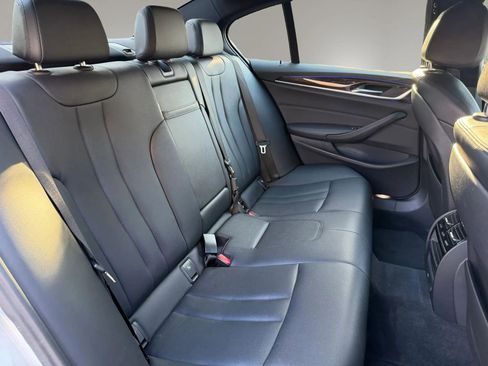 Used 2018 BMW 530i xDrive 530i xDrive Sedan 4D image 34