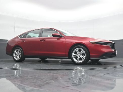 Used 2024 Honda Accord LX image 32