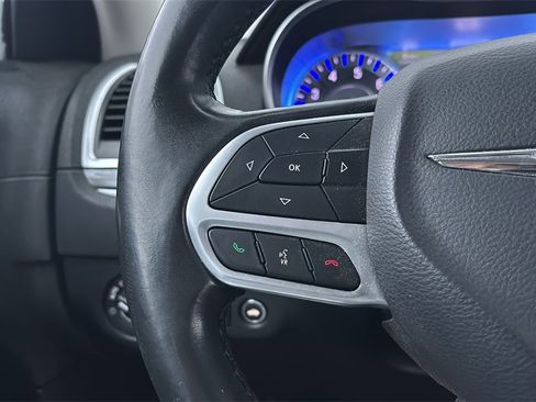 Used 2019 Chrysler 300 Touring L w/ Quick Order Package 22F image 24