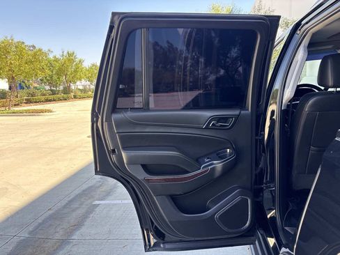 Used 2019 GMC Yukon SLT RWD image 12