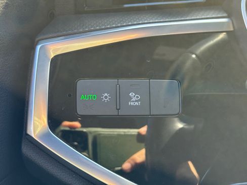 Used 2021 Audi Q3 2.0T Premium Plus image 25