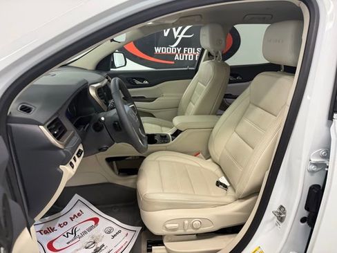 Used 2023 GMC Acadia Denali w/ Denali Technology Package image 12