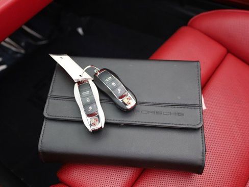 Used 2013 Porsche 911 Carrera S image 39