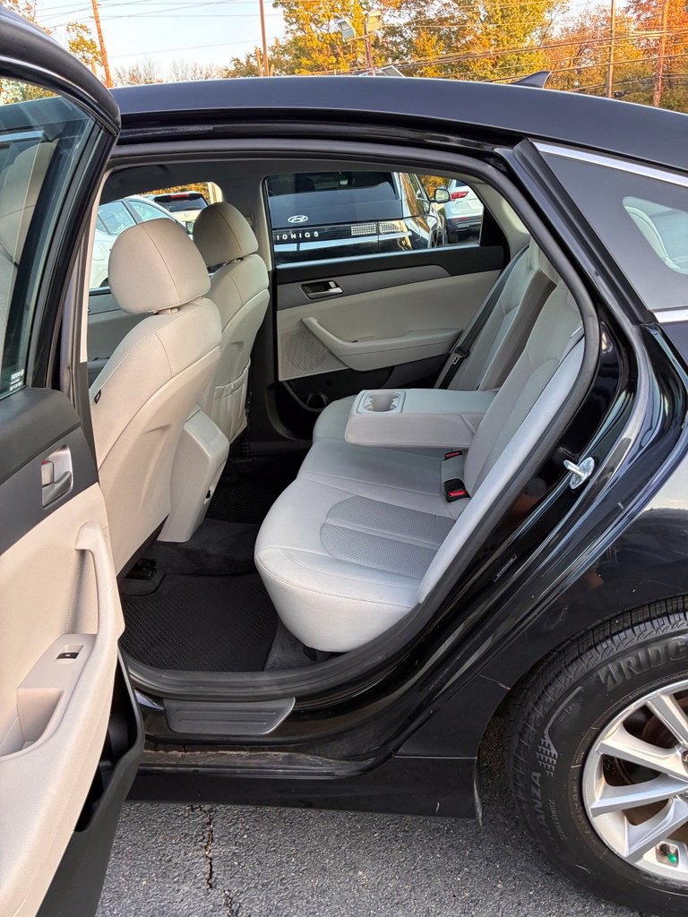 Used 2018 Hyundai Sonata SE FWD image 24