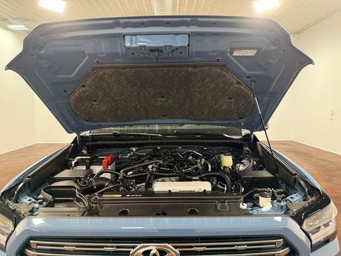 Used 2025 Toyota 4Runner Limited w/ Tow Technology Package image 79