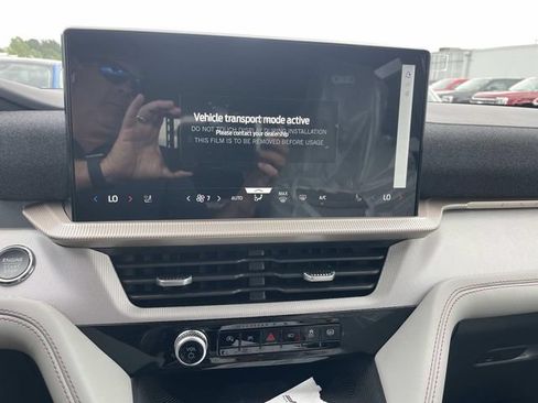 New 2026 Ford Explorer Active w/ Active Comfort Package AWD/4WD image 12