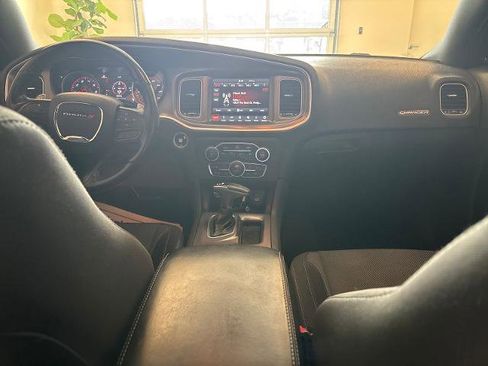 Used 2019 Dodge Charger SXT w/ Driver Confidence Group AWD/4WD image 9