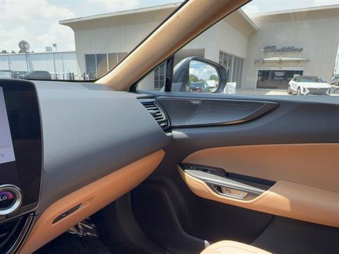 Used 2024 Lexus NX 350 AWD w/ Vision Package image 18