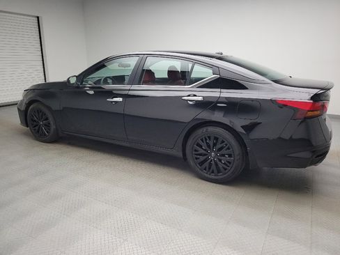 Used 2025 Nissan Altima 2.5 SV w/ SV Special Edition Package FWD image 3