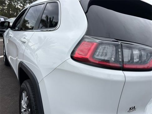 Used 2020 Jeep Cherokee Latitude Plus image 9