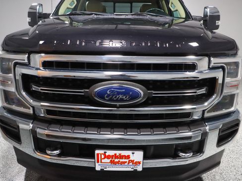 Used 2020 Ford F250 Lariat w/ Lariat Ultimate Package image 4